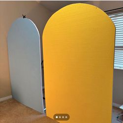 Foam Backdrops Comes With Wood To Stand 