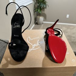 Christian Louboutin RED BOTTOMS Authentic 