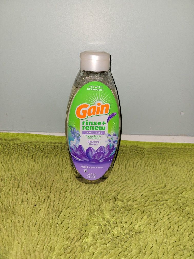 Gain Rinse+Renew Fabric Rinse Dewdrop Dream 48oz