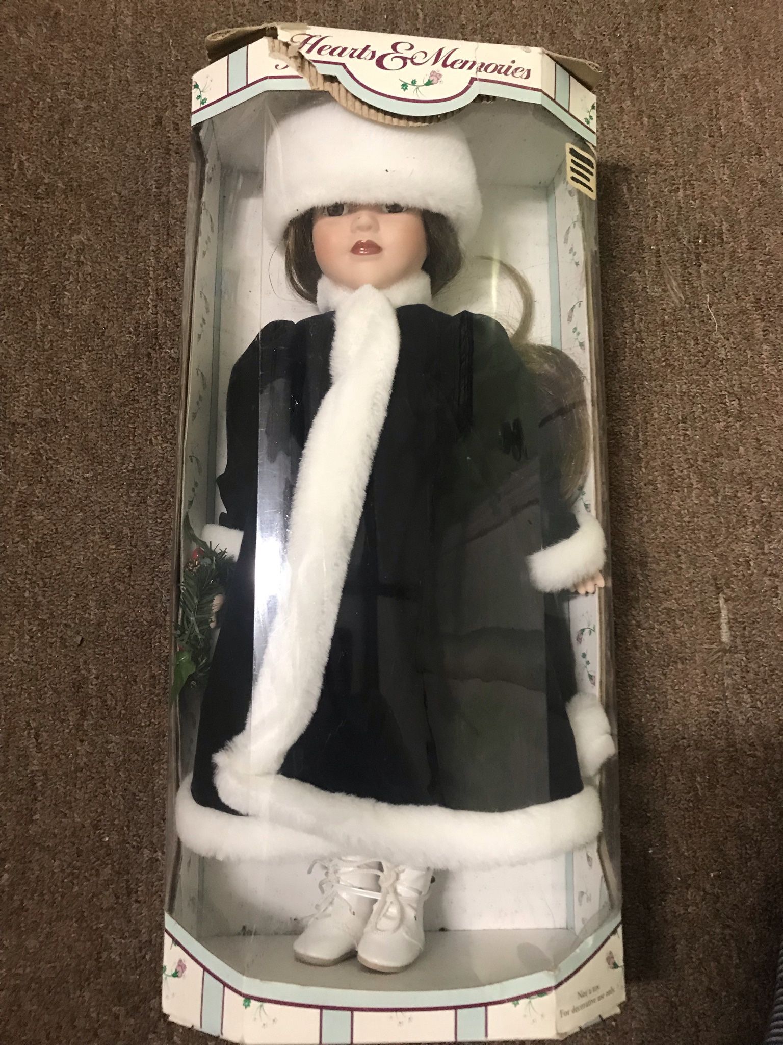  Porcelain doll (NEW)