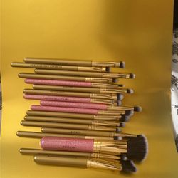 makeup brushes 
