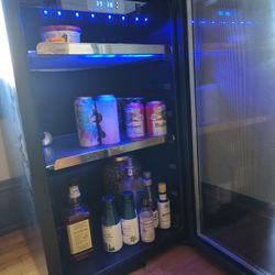 Danby Mini Fridge / Wine Cooler