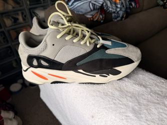 Yeezy 700 “WAVE RUNNER”
