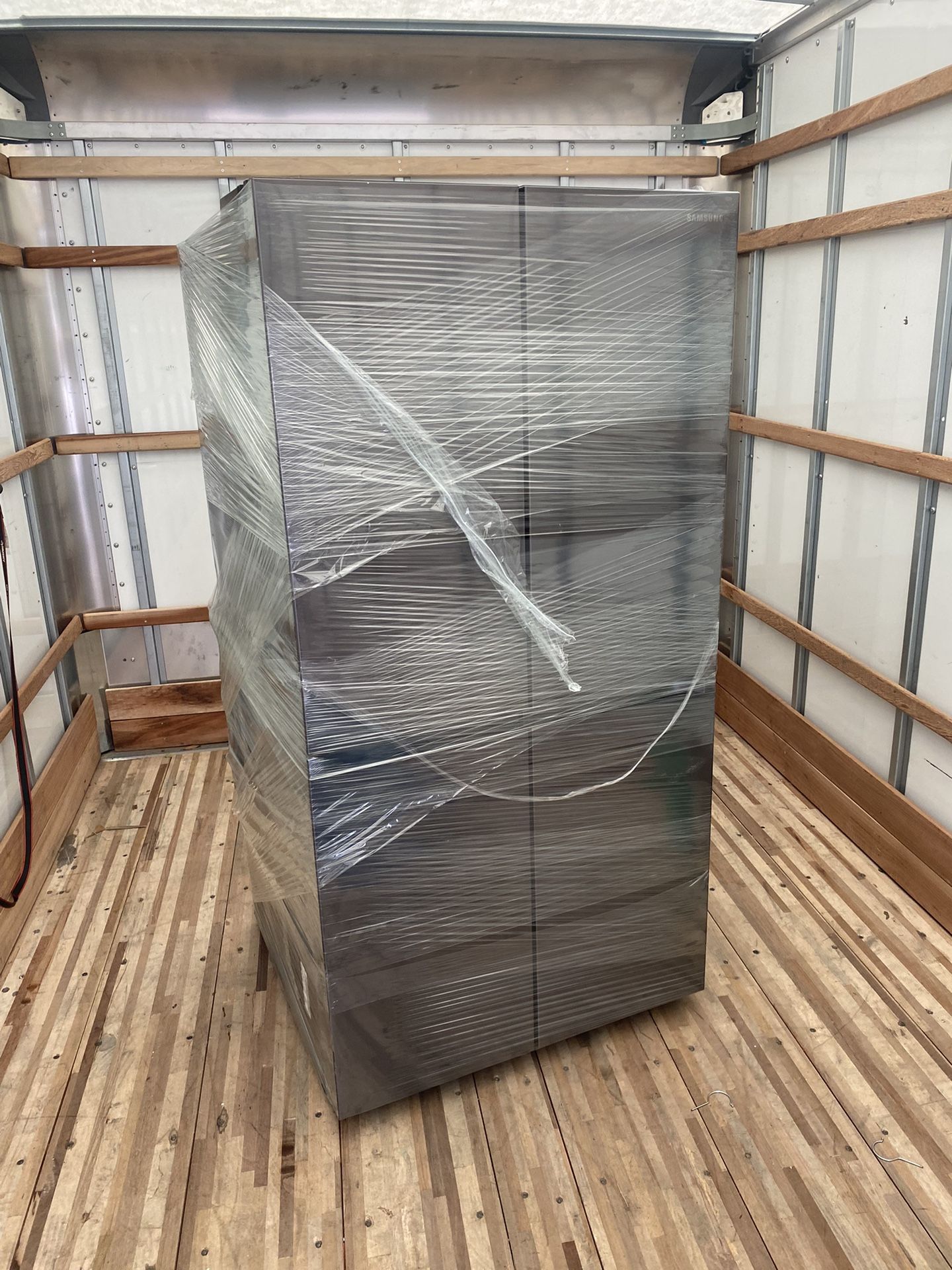2 Refrigerators 2SEPERATE PRICES