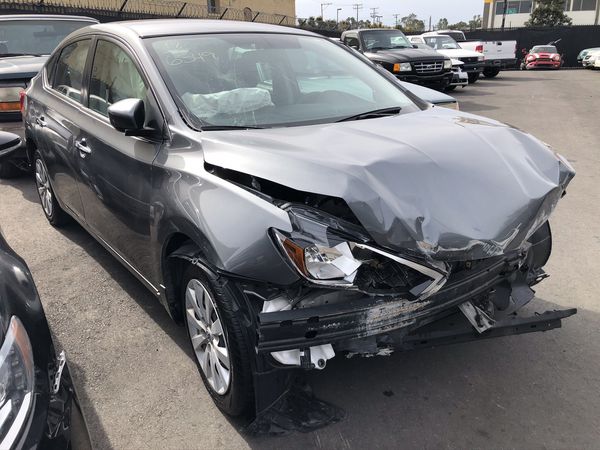2018 Nissan Sentra wrecked for Sale in Santa Ana, CA - OfferUp