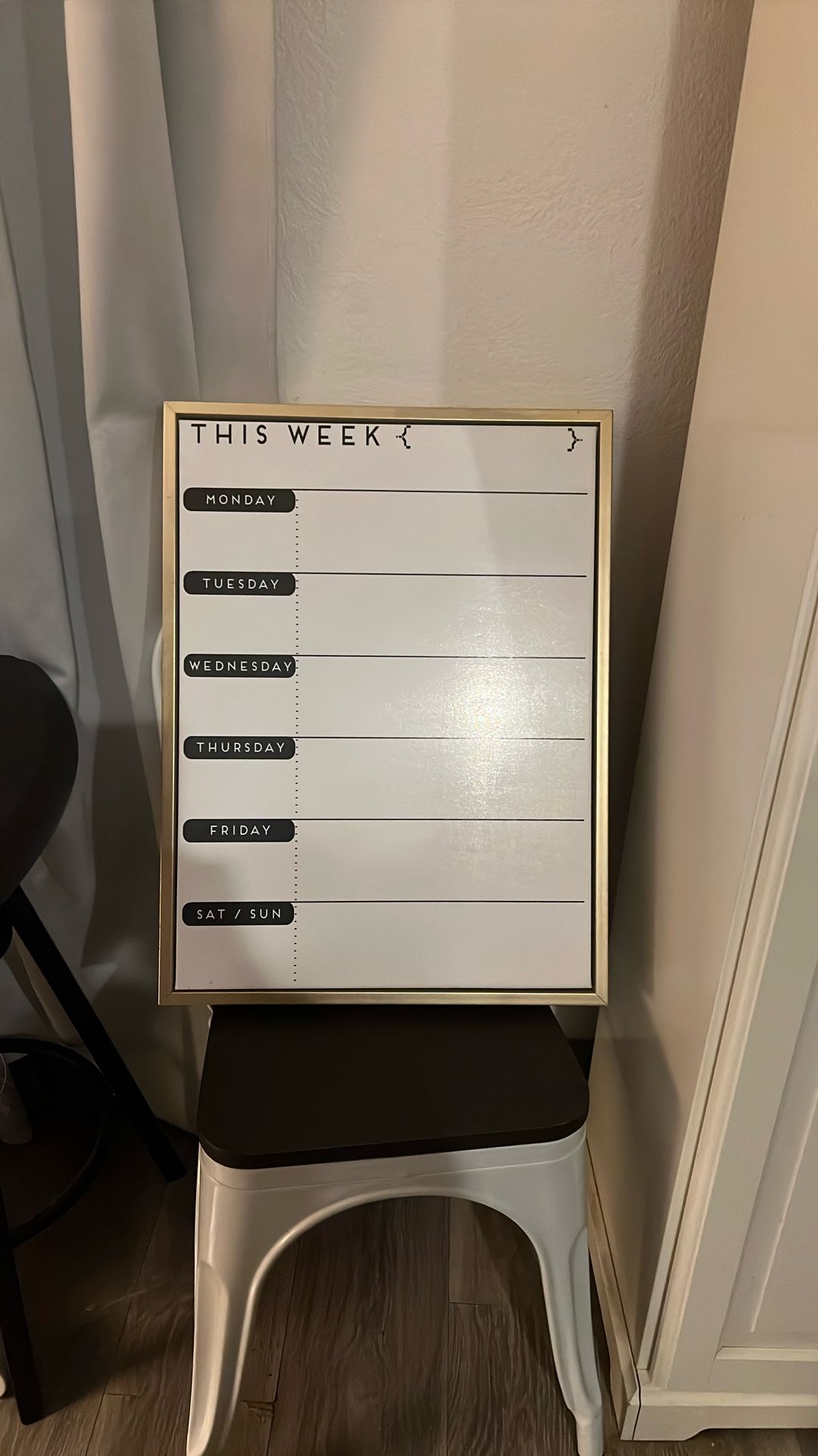 Weekly calendar dry race board