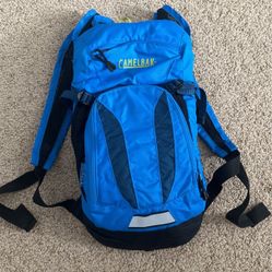 Camelbak Mini M.U.L.E 3l Kids Backpack with Hydration Bladder $20