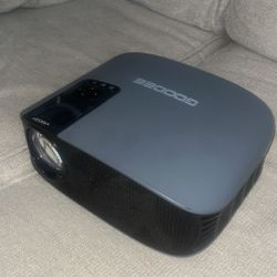Projector (Smart w/ Apps)