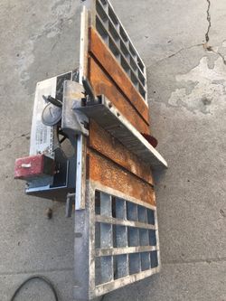 Motorized Bench saw
