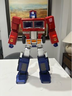 Robosen ELITE Optimus Prime Robot