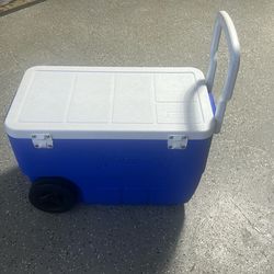Ice Coler COLEMAN 5850 COOLER BOX ON WHEELS BLUE