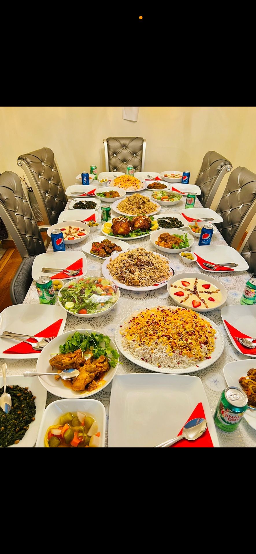 Dining Table And6 Chairs