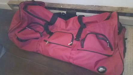 High capacity travel bag ( with wheels)