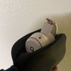 Beats Solo4