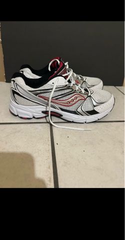 Vintage Saucony White/Black/Red Running shoes size 12