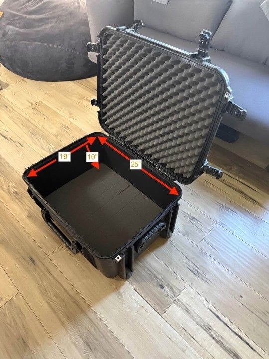 PROFESSIONAL DJ CABLES AND LIGHTS BOX WITH ROLLING WHEELS 