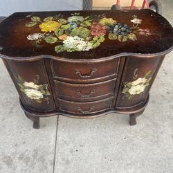 Small Entry Table Buffet 