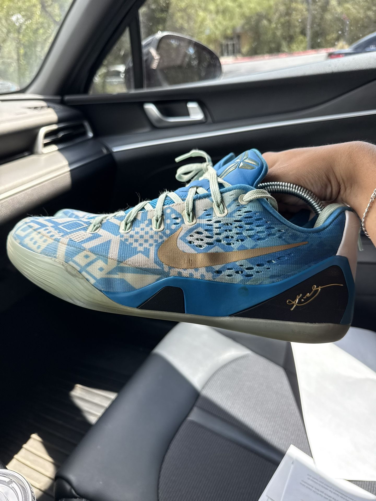 Kobe Hyper Cobalt