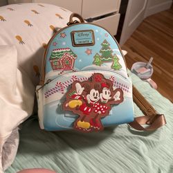 Brand New Minnie And Mickey Christmas Lounge fly Back Pack
