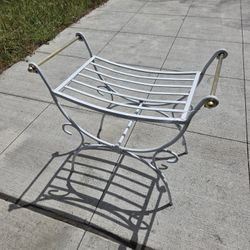 Scroll White Metal Stool