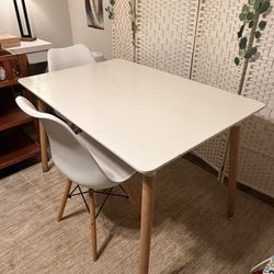 Table And Chairs 