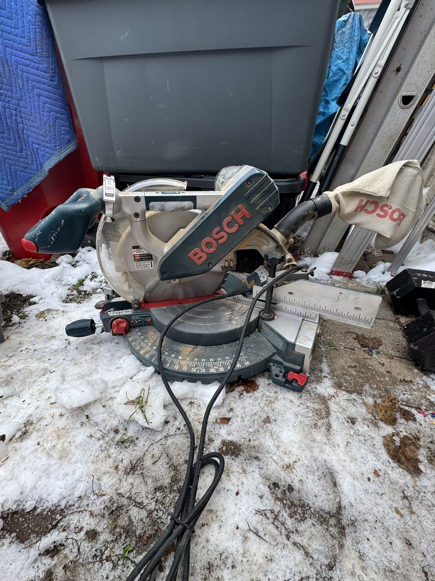 Bosch 4212 L Miter Saw