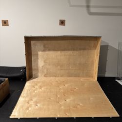 Free Wooden Crate (Large)