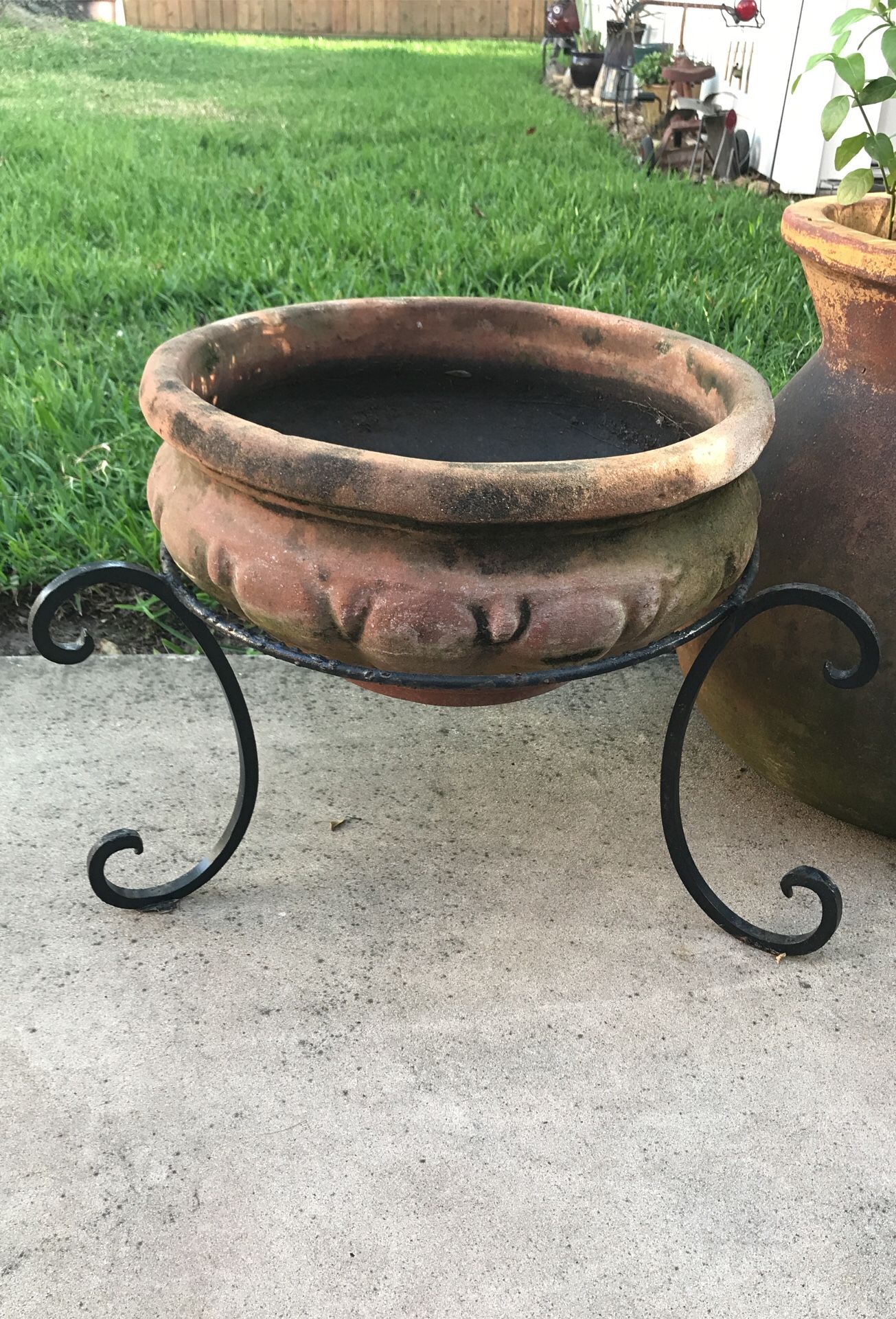 Large 20” Unglazed Red Clay Mexican Pottery Garden Flower Plant Pot with Wrought Iron Stand