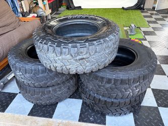 Toyo Open Country R/T Tires – Set of 5 (35x12.50R17)