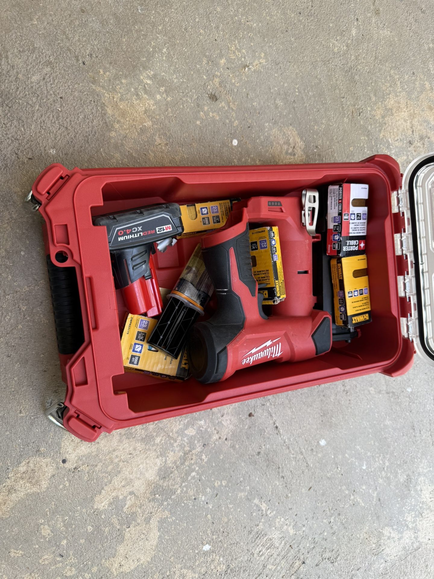 M12 Pin Nailer 