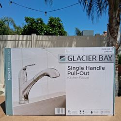 GLACIER BAY Single Handle Pull Out KITCHEN FAUCET 