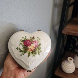 Royal Albert Butterfly Jewlery Box