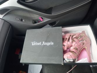 VELVET ANGELS. HEELS. 9 SIZE