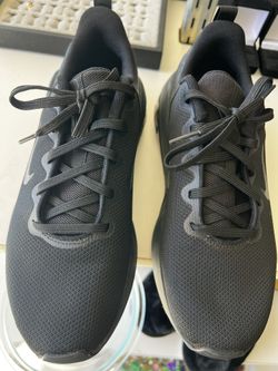 Tennis Nikes Ladies Size 7 1/2 New