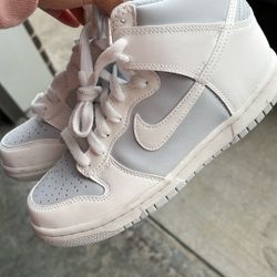 Nike Dunks Size 5.5