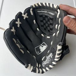 Rawlings baseball Glove For Right Hand (left Handed Players)