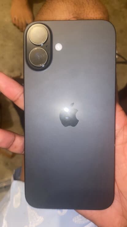 iPhone 16 Plus