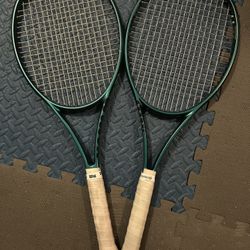 2 Wilson Blade V9 And Bag