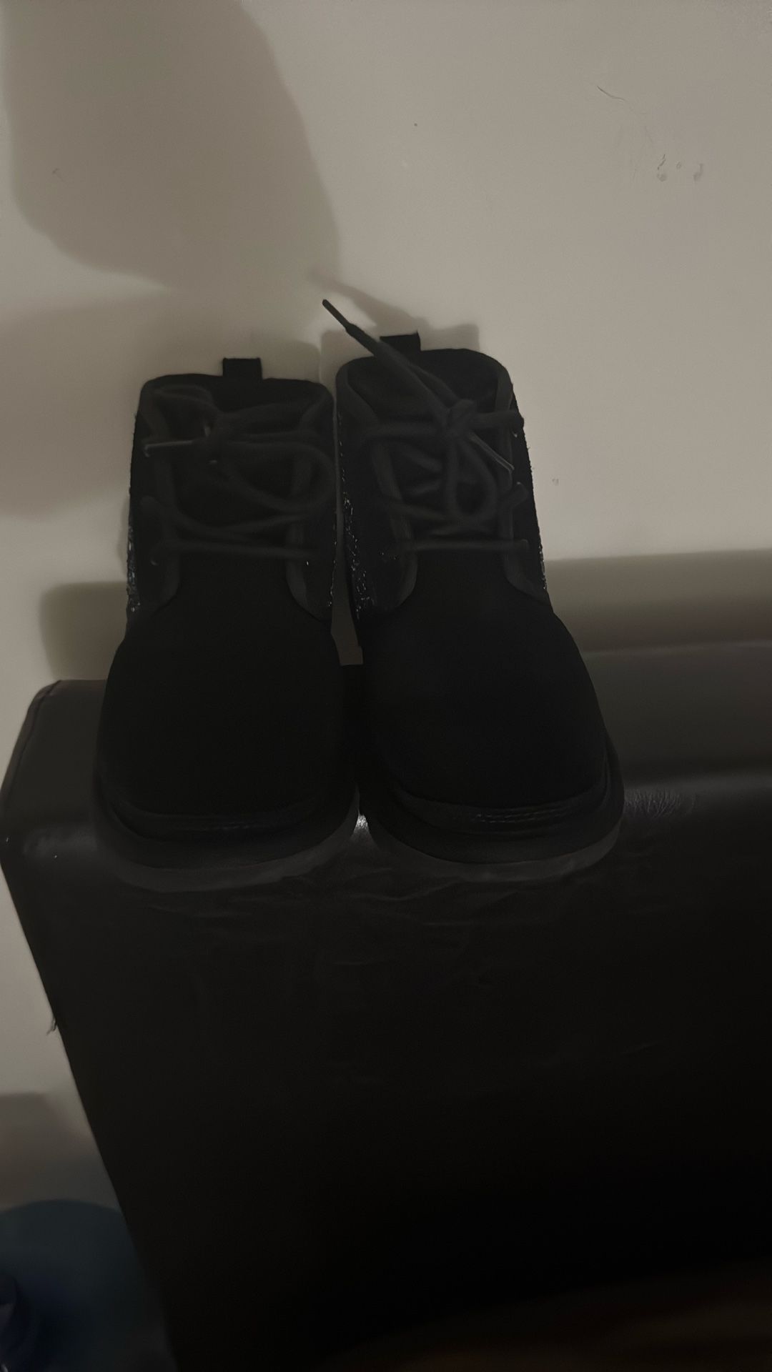 Ugg Size 5 Kids Neumel II Cosmos