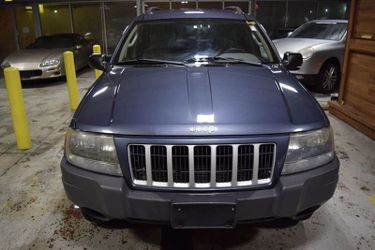2004 Jeep Grand Cherokee 4dr Laredo 4WD SUV