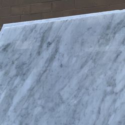 Quarts Polish Finish Marble Look