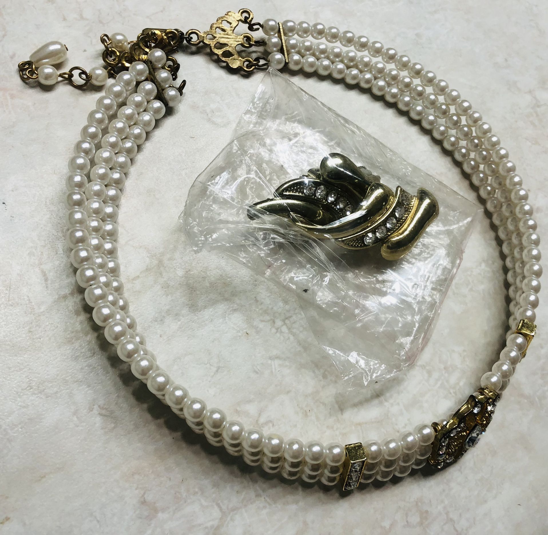 Valentines Gift Under $10-Pearl Choker Necklace & Earrings