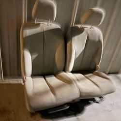 2010 Nissan Versa 2 Seats 50$ PARTS 