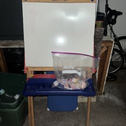 Kids Easel Whiteboard/chalkboard