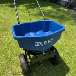 Chapin Brodcast Spreader