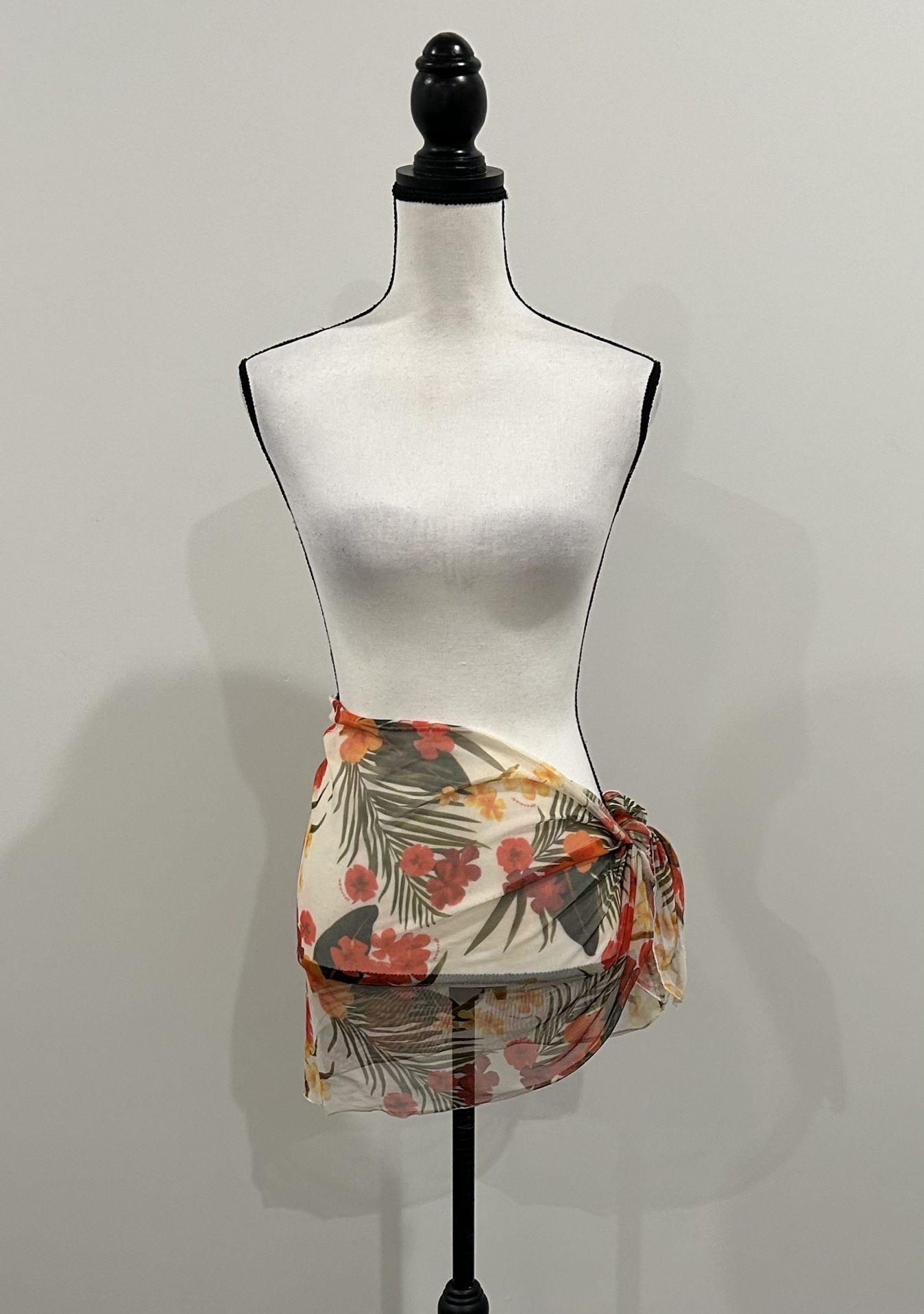 Guess Tropical Sarong