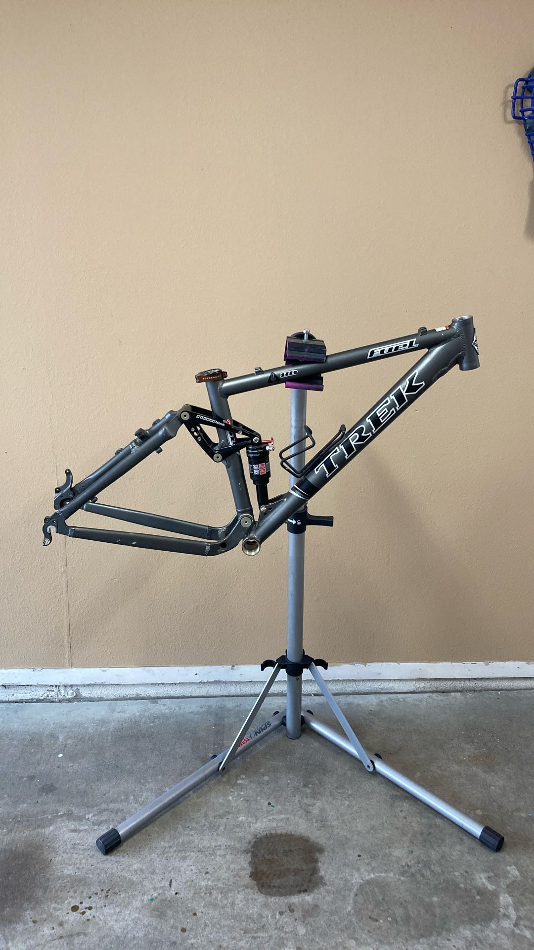 MTB Frame—Trek Fuel 80