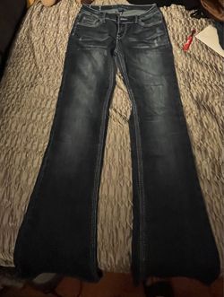 Ariya flared jeans size 7/8
