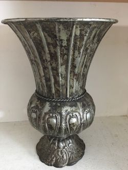 Metal flower vase