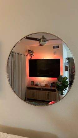 Circle mirror+plant picture frames